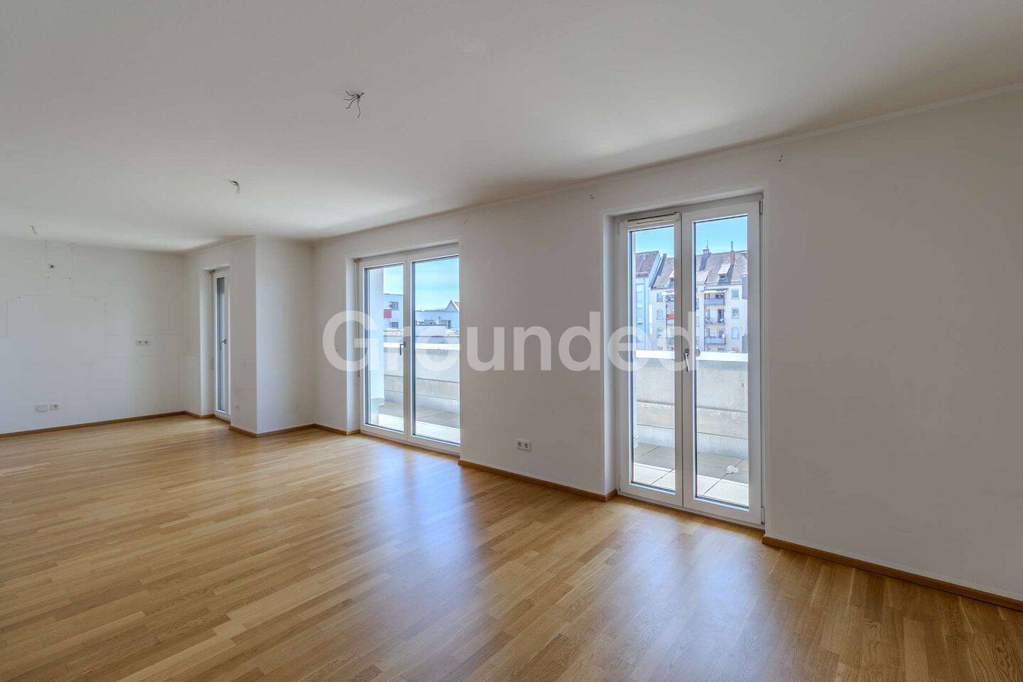 Moderne Penthousewohnung mit großzügiger, umlaufender Dachterrasse zzgl. Tiefgaragen-Stellplatz – Nürnberg – Vorschaubild 7