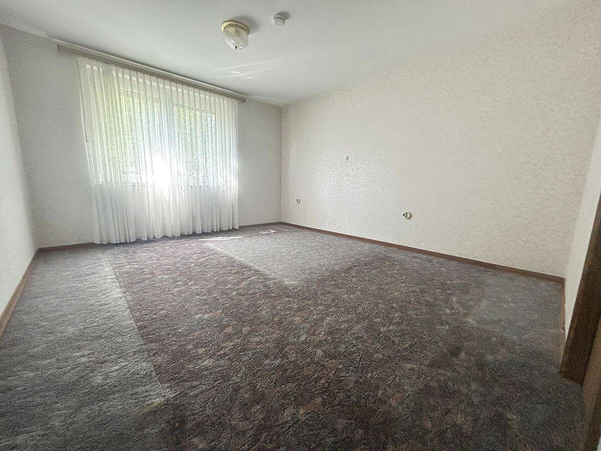 Nufringen: "Rarität, nicht nur für Autobastler" Einfamilienhaus mit Nebengebäude und Hebebühne! – Nufringen – Vorschaubild 9