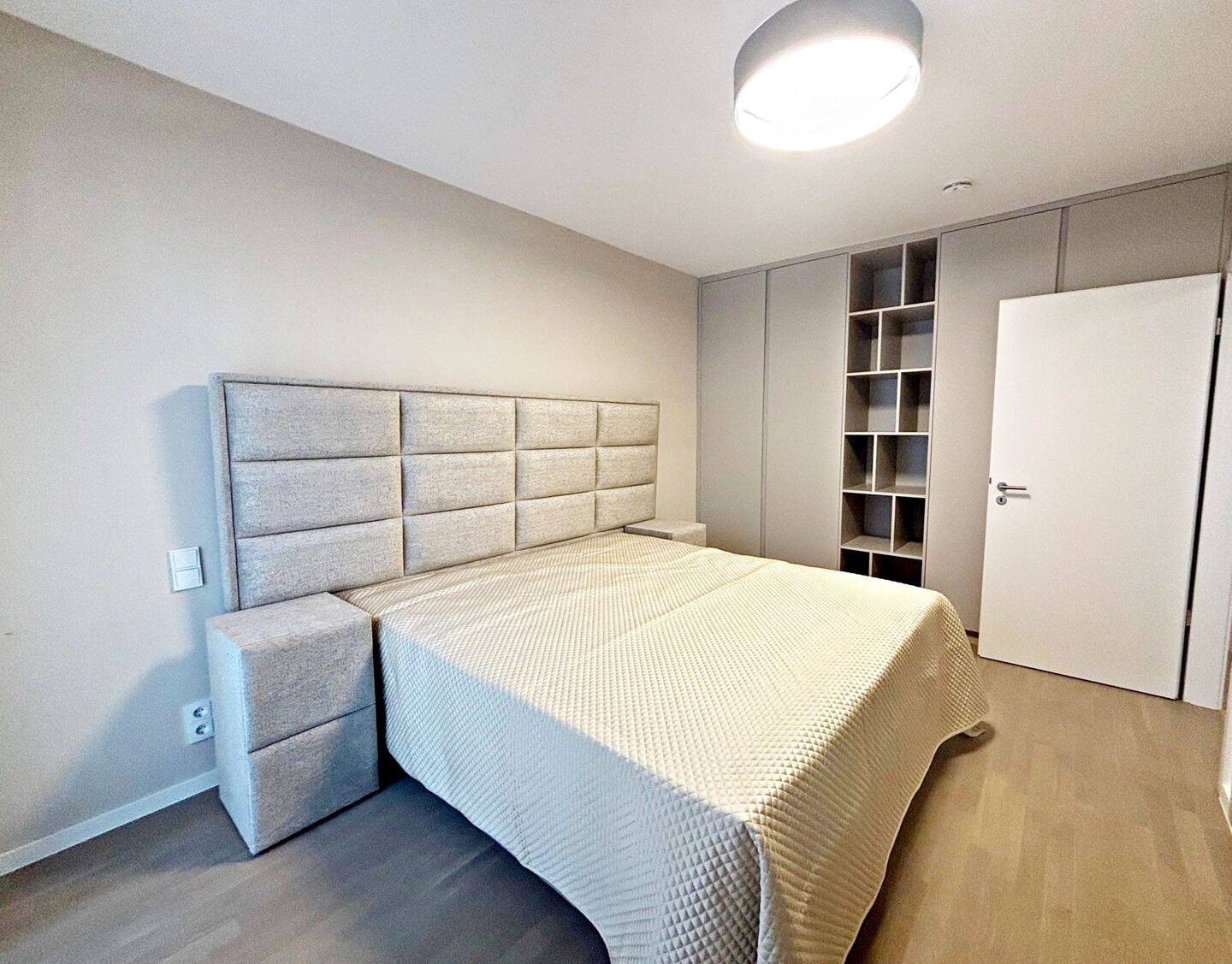 Hochwertig möblierte 2-Zimmer-Wohnung mit großzügigem Balkon – Düsseldorf – Vorschaubild 6