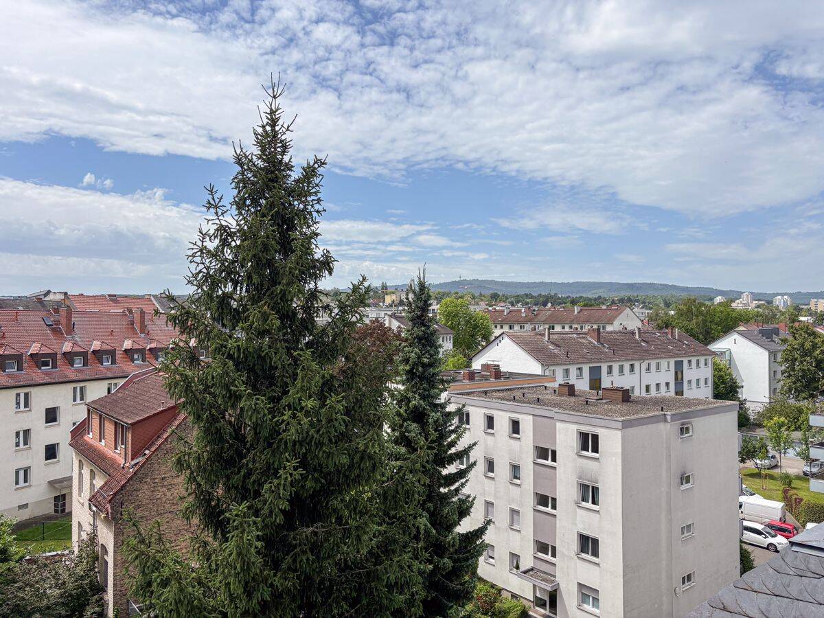 2-Zimmer-Dachgeschosswohnung in Wiesbaden als Kapitalanlage mit zusätzlichen Dachgeschossflächen