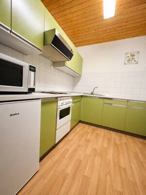 Gemütliche 1,5-Zimmer-Wohnung mit Balkon, Einbauküche & Stellplatz in Bad Teinach-Zavelstein – 75385 Bad Teinach-Zavelstein – Vorschaubild 3