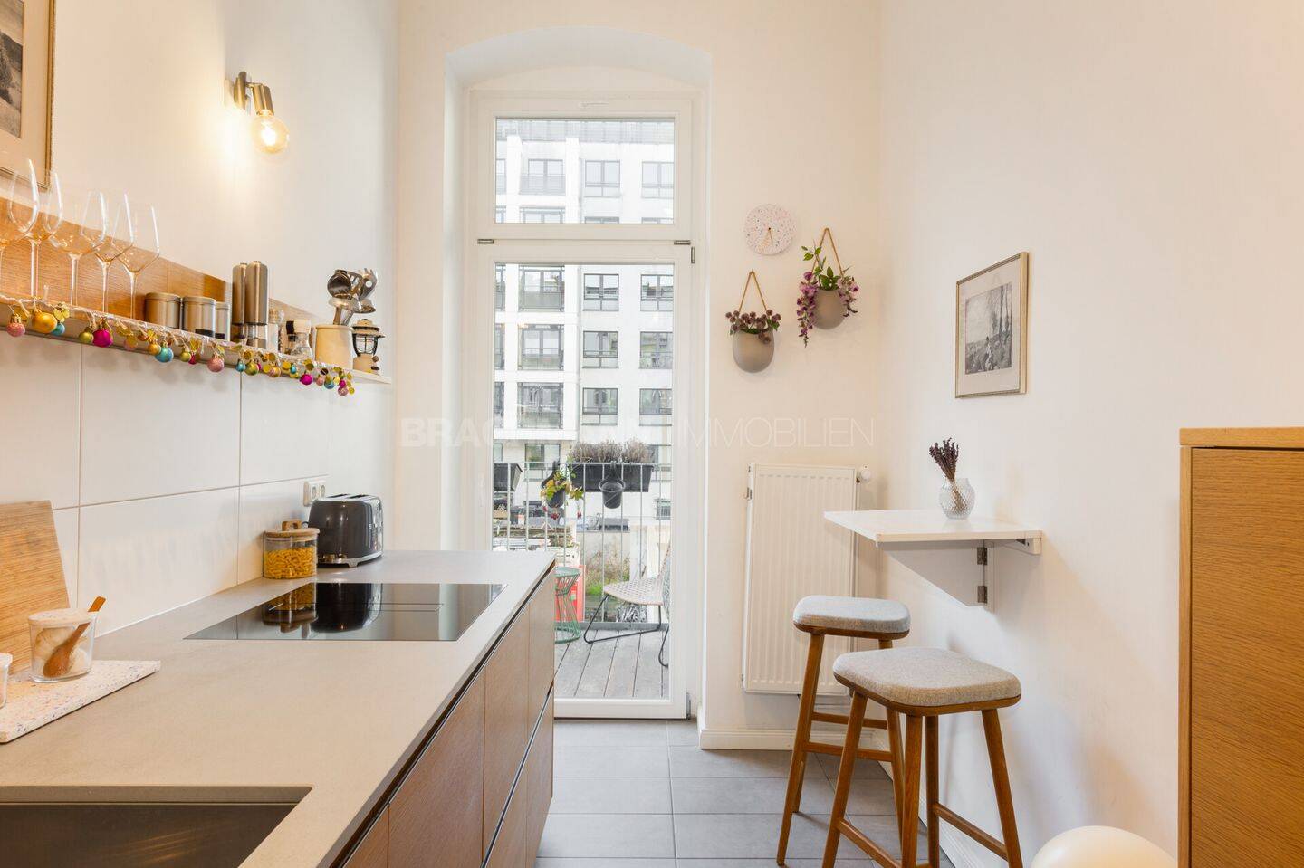 Nur noch ein Schritt zu Ihrem neuen Zuhause in Charlottenburg – Berlin – Vorschaubild 2