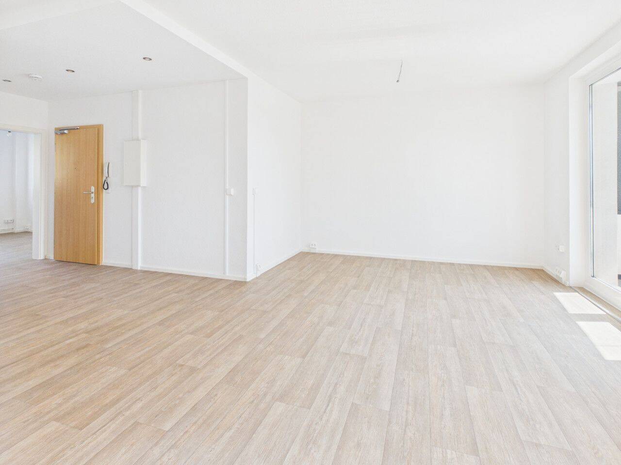 Erstbezug nach Umbau: Top 2-Raum-Wohnung am Kapellenberg! – Chemnitz – Vorschaubild 3