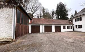 ZUHAUSE ANKOMMEN: IDYLLISCHES 3-FAMILIEN-WOHNHAUS MIT GARAGEN UND HALLE IN ORTSRANDLAGE – 86697 Oberhausen – Vorschaubild 6