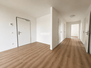 antaris Immobilien GmbH ** Licht, Raum und Komfort auf ca. 132 m² mit EBK ** – 99084 Erfurt – Vorschaubild 2