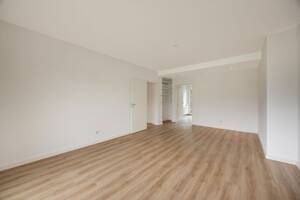 100 m² über den Dächern von Düsseltal - Maisonette mit zwei Balkonen in Szenelage von Düsseldorf – 40237 Düsseldorf – Vorschaubild 4