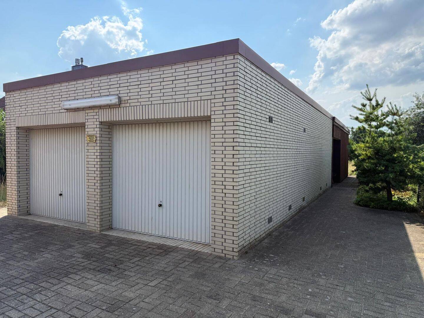1-Familienhaus mit 4 Garagen – Salzgitter – Vorschaubild 9