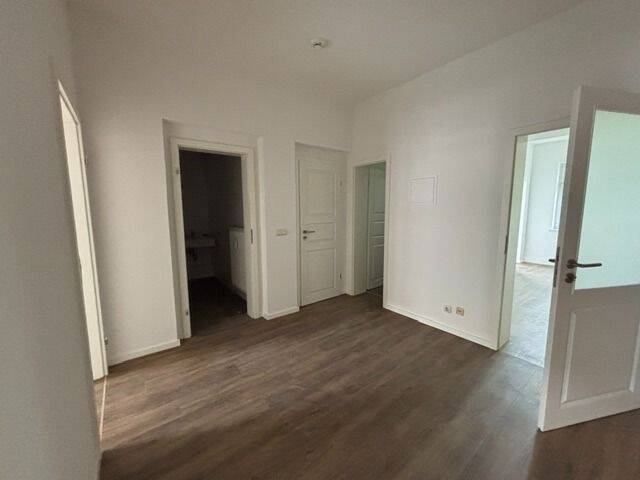 * geräumige 3 Zimmer * 3. OG * seperates WC * Wintergarten * max. Zweier WG * – Leipzig – Vorschaubild 6