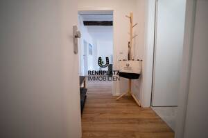 Sanierte und möblierte 2-Zimmer-Wohnung in der Altstadt - ab 1 Monat zu mieten. Frei ab 01.11. – 93047 Regensburg – Vorschaubild 2