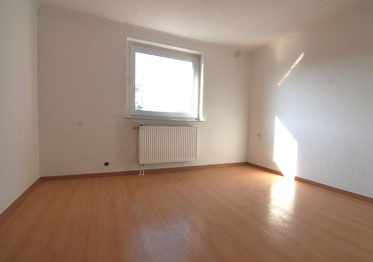 Sonnige 2 Zimmer-Wohnung nahe Saturn-Arena – Ingolstadt – Vorschaubild 4
