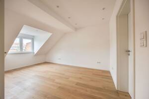 Kernsaniertes Altbaujuwel in Fürth am Wiesengrund: 4-Zimmer-Whg. mit exklusiver Ausstattung – 90763 Fürth – Vorschaubild 5