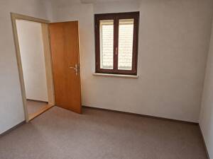 Einfamilienhaus mit Garage und Stellplatz in Rottenbauer zu verkaufen – 97084 Würzburg – Vorschaubild 6