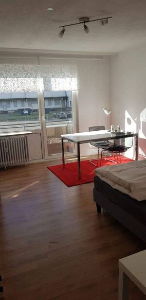 Möblierte 2-Zimmer-Wohnung mit großer Küche in Deutz - kurzfristige Anmietung möglich – 50679 Köln – Vorschaubild 1