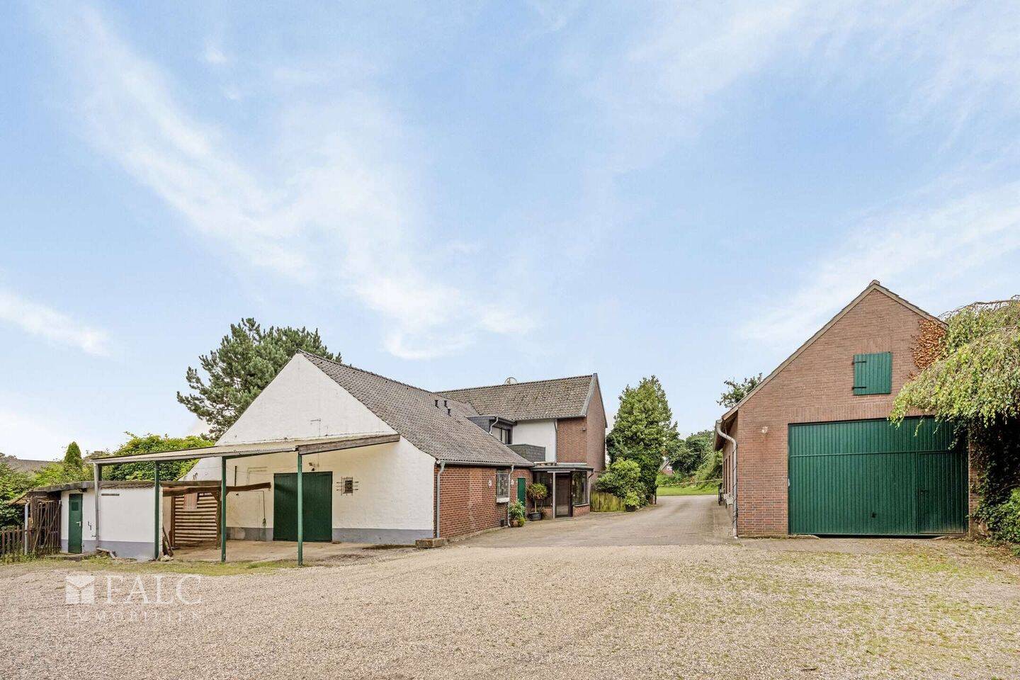Historisches Anwesen mit viel Potenzial: Sanierungsbedürftiger Pferdehof in Krefeld/Traar! – Krefeld – Vorschaubild 7
