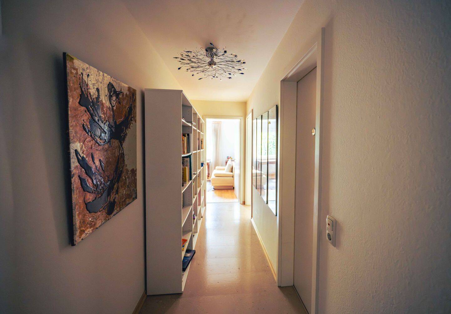 Schlosspark vor der Tür. Bezugsfreie 3-Zimmer-Wohnung mit Balkon, Aufzug & TG-Stellplatz! – Wiesbaden – Vorschaubild 9