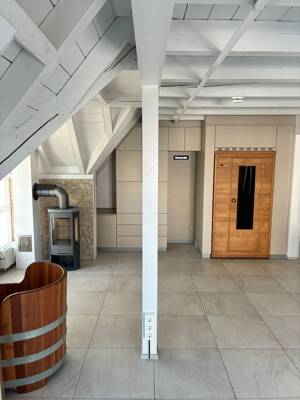 Außergewöhnliche 3-Zimmer-Wohnung mit XXL-Dachterrasse, Balkon, Einbauküche und TG-Stellplatz – 72762 Reutlingen – Vorschaubild 4