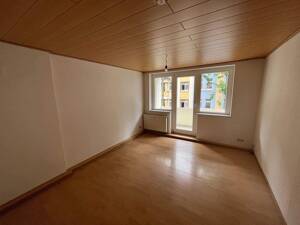2 Raum Wohnung mit Balkon / Wanne in der Reißhausstraße / FH-Nähe / Erfurter-Krämpfervorstadt – 99085 Erfurt – Vorschaubild 2