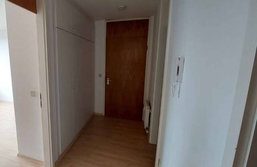 Großzügige und vermietete 2-Zimmer mit Wannenbad, Balkon, Aufzug, Tiefgarage und EBK – Chemnitz – Vorschaubild 6