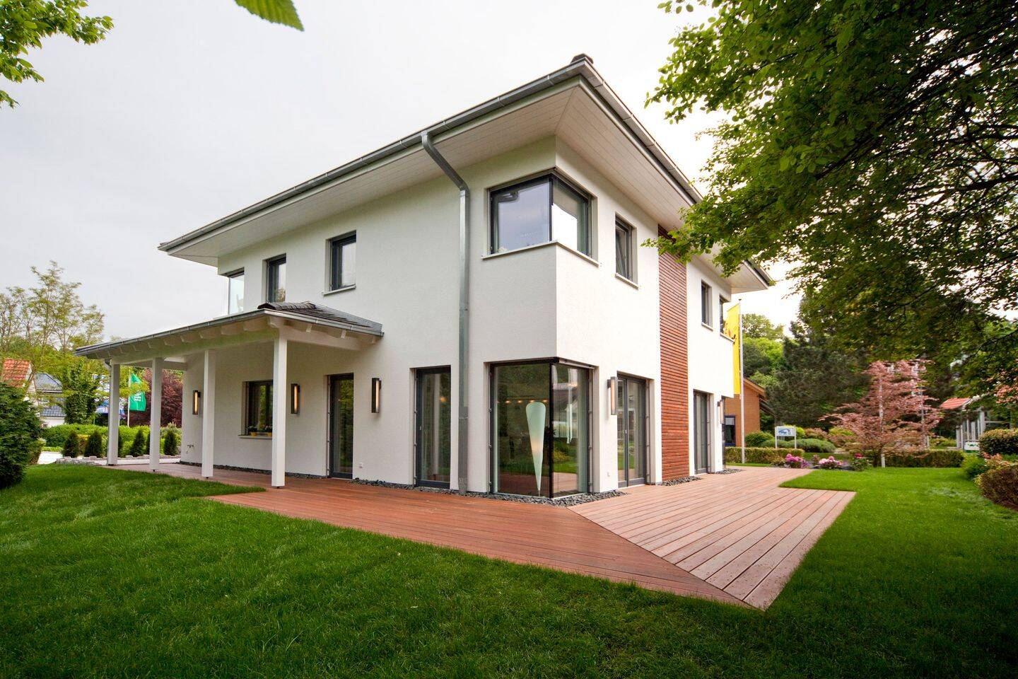 Stadtvilla mit großem Garten -Kindefreundlich in bester Lage von Usingen – Usingen – Vorschaubild 3
