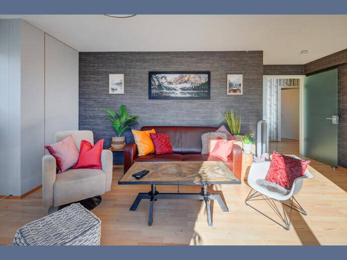 Möbliert: Großzügige Dachterrassenwohnung in Neuhausen – München – Vorschaubild 2