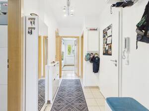 4-Zimmer-Wohnung mit attraktiver Raumaufteilung in kleiner Wohnanlage nahe dem Klinikum Ingolstadt! – 85049 Ingolstadt – Vorschaubild 6