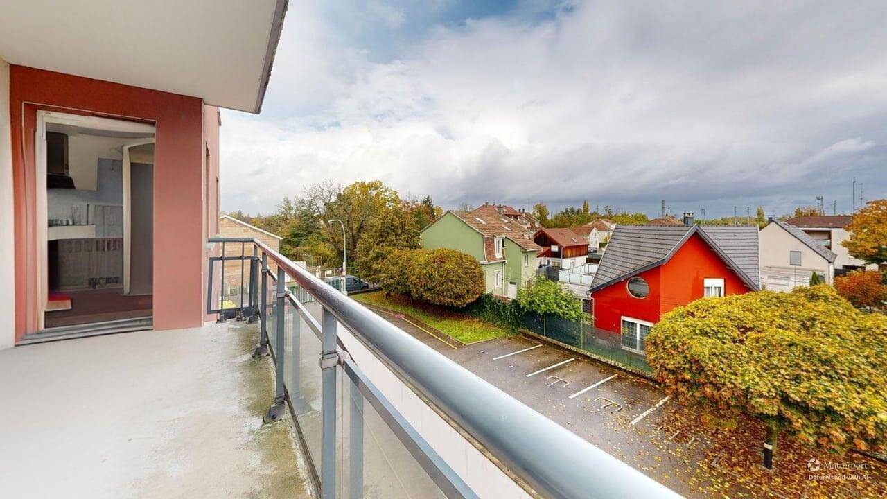 4-ZIMMER-WOHNUNG MIT 10 m² TERRASSE