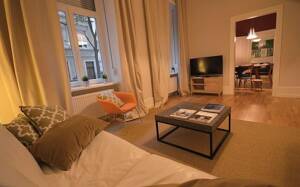 Schöne 4-Zimmer Altbauwohnung mit kleinem Garten und Terrasse. – 60316 Frankfurt am Main – Vorschaubild 3