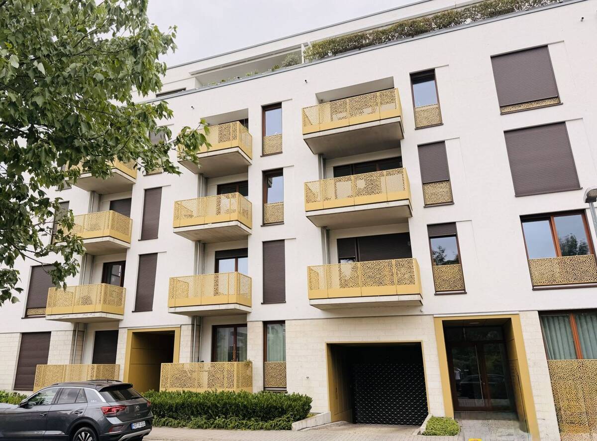 luxuriöse 5 ZI. Wohnung mit edler EBK im Belsenpark – 40549 Düsseldorf – Bild 1 von 9