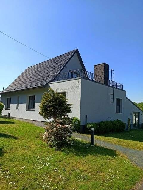 Schönes Einfamilienhaus mit Garage und Dachterrasse in Warsow/Mühlenbeck bei Schwerin – Schossin – Bild 1 von 7