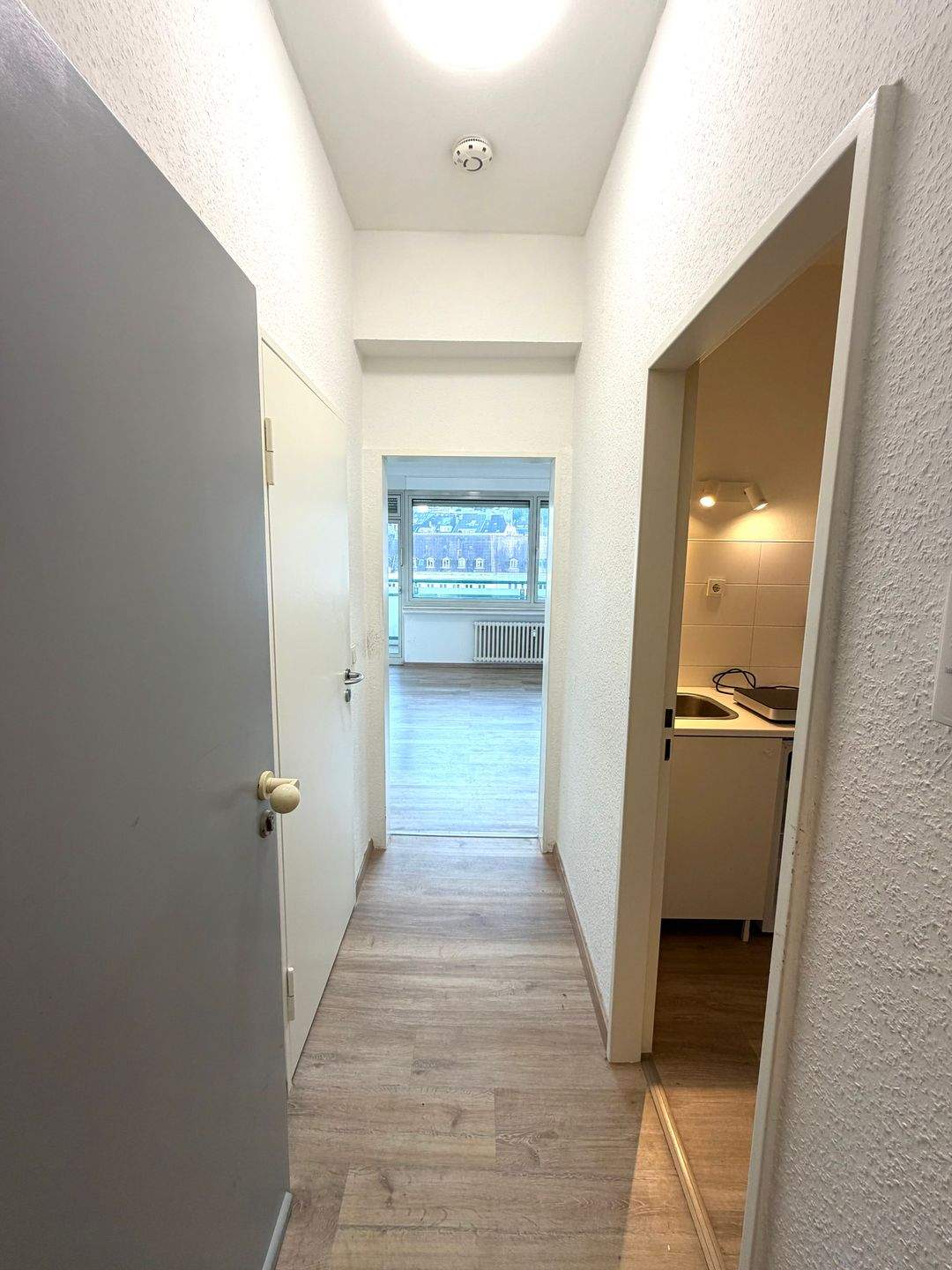 Ideale Wohnung in zentraler Lage – Perfekt für Studenten, Pendler & Singles! – Saarbrücken – Vorschaubild 3
