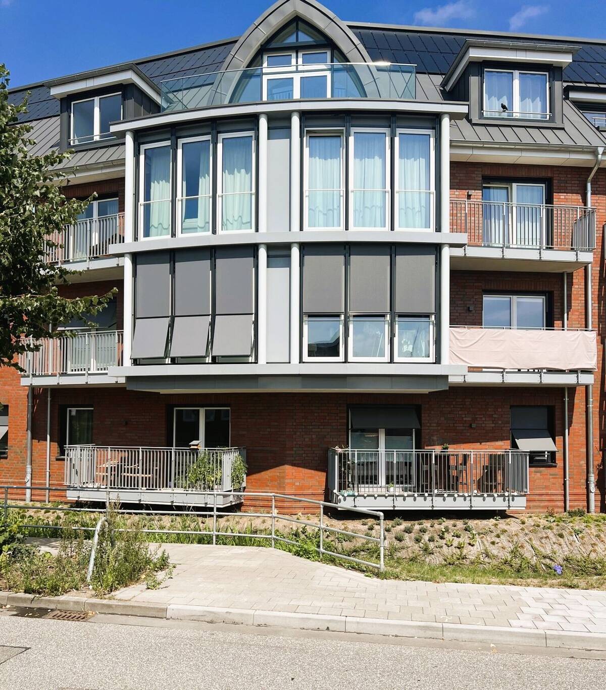 Über den Dächern Bergedorfs -3 Zi-Maisonette-Neubau-Wohnung Bleichertwiete 33 in 21029 Hamburg - Ein Angebot von IVD-HAUSVERWALTUNG GERD VON DER HEIDE – 21029 Hamburg – Bild 1 von 9