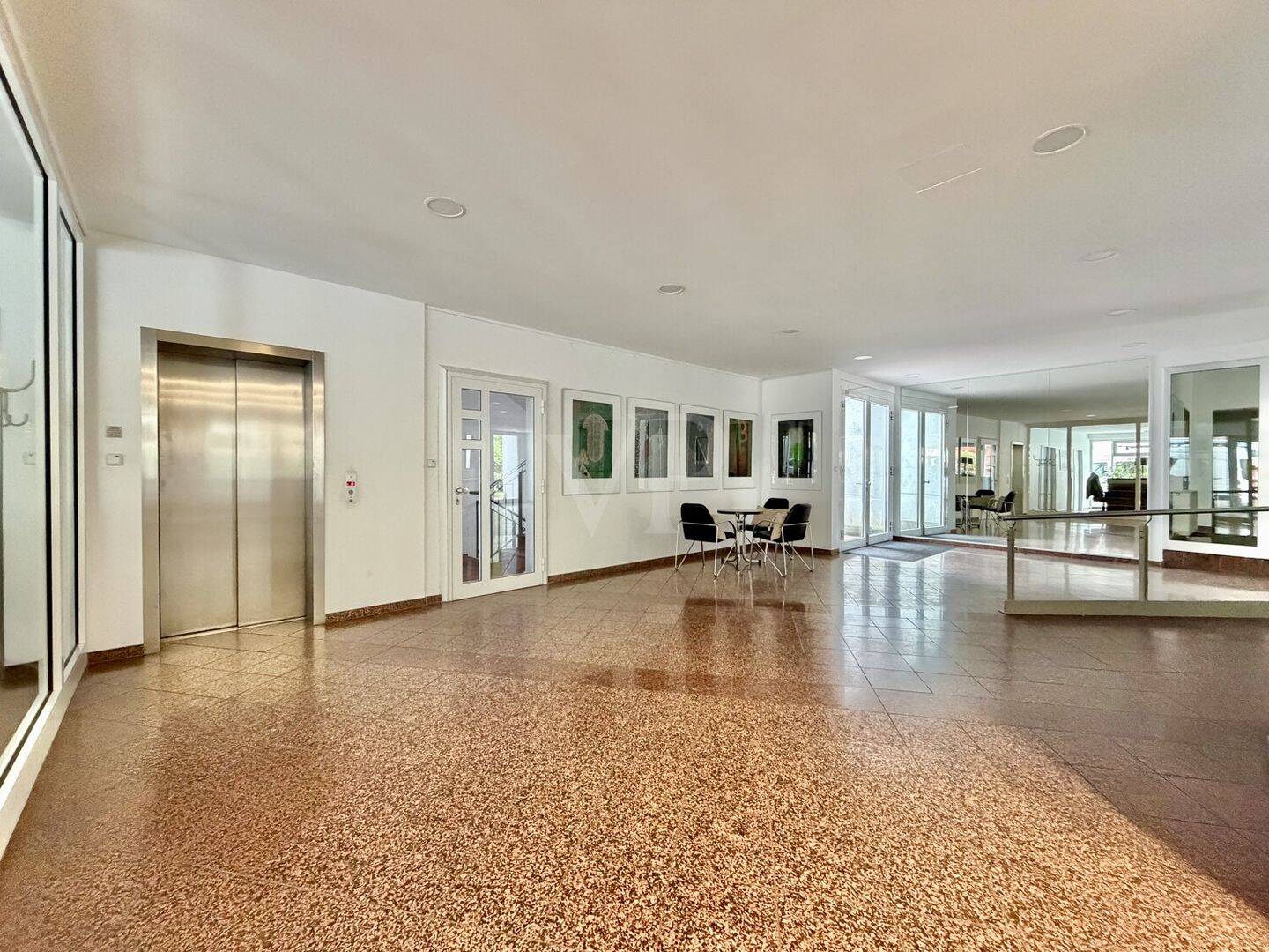 Exklusives Wohnen mit Komfort und Eleganz - 3-Zimmer-Residenz mit Aufzug direkt in die Wohnung – Berlin – Vorschaubild 8