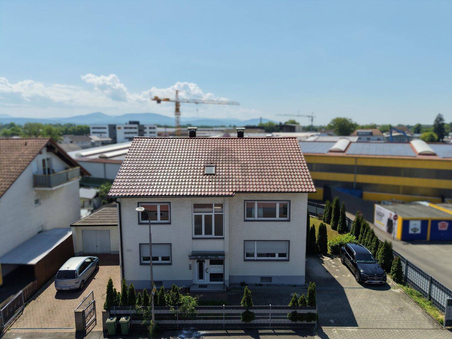 DREIFAMILIENHAUS IN GUTER LAGE VON RASTATT FÜR EINEN UNSCHLAGBAREN PREIS! – Rastatt – Vorschaubild 2