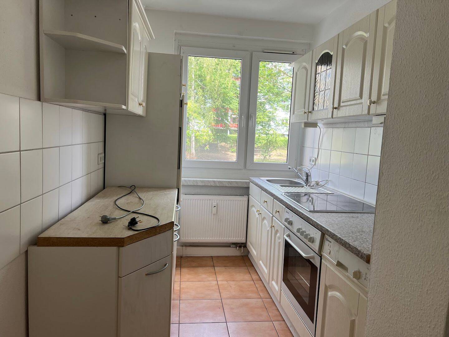 2-Zimmer-Wohnung mit Einbauküche und Waschmaschine