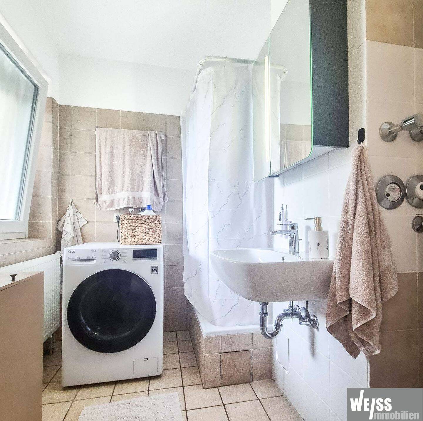 4 % Bruttorendite, optimal für Kapitalanleger, 1 Zimmer Wohnung mit Terrasse und Außenstellplatz – Würzburg – Vorschaubild 3
