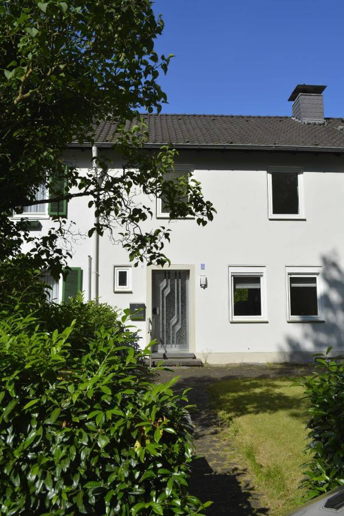 Provisionsfrei* Idyllisch an der Grenze zu Kessenich gelegenes Einfamilienhaus in Bonn Dottendorf – 53129 Bonn – Bild 1 von 9