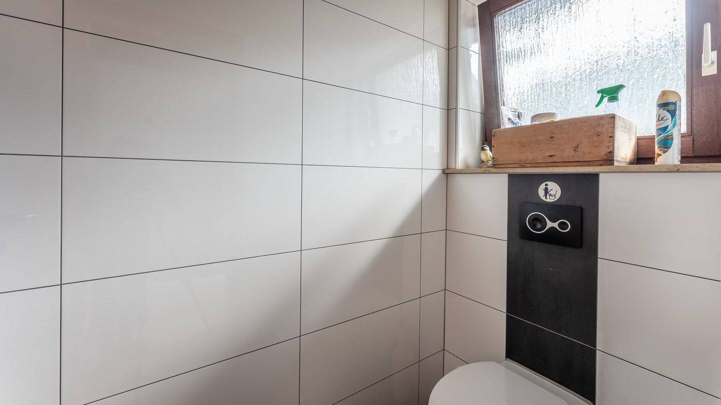 Großzügiges Wohnhaus mit Einliegerwohnung in sonniger Aussichtslage von Hilzingen Binningen – Hilzingen – Vorschaubild 4