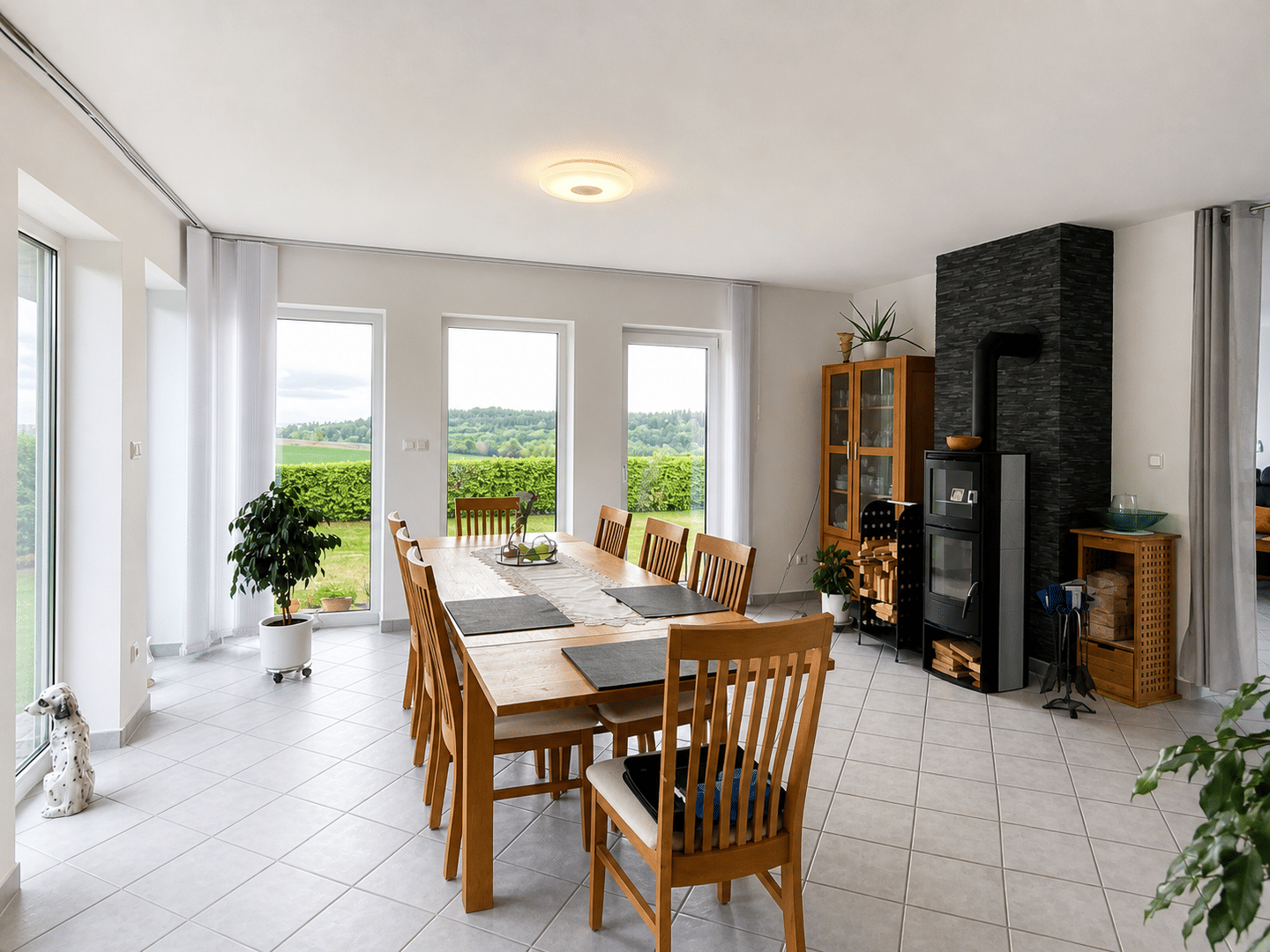 Exklusiver Atriumbungalow mit Einliegerwohnung, PV-Anlage und traumhaftem Fernblick – Schauenburg – Vorschaubild 8