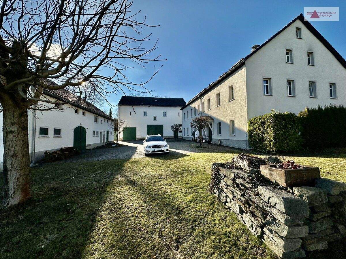 Wohnen & Vermieten: 6 Wohnungen, Dreiseitenhof & 6.123 m² Grundstück in Grünhainichen bei Chemnitz – Grünhainichen – Vorschaubild 2