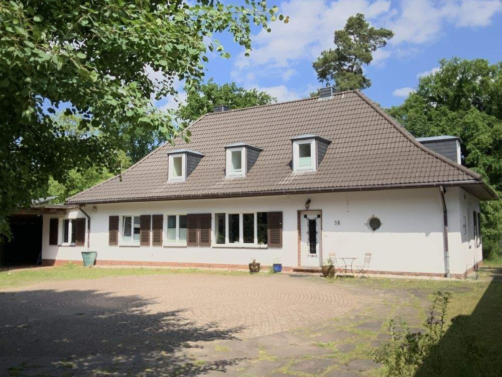 Attraktive Villa mit herrlichem Ausblick auf die Müritz – Waren (Müritz) – Bild 1 von 9