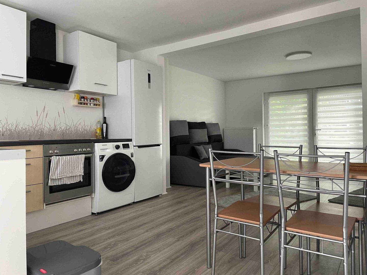 Monteur- Handwerkerzimmer, Gartennutz.+ Grillen, bis 6 Personen, 30,- EUR Nacht/Person – Lübeck – Vorschaubild 2