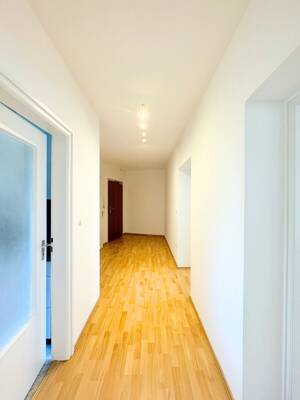 Immobilien Schneider - München-Lehel - Attraktive 3 Zimmer-Wohnung in zentraler Lage – 80538 München – Vorschaubild 3