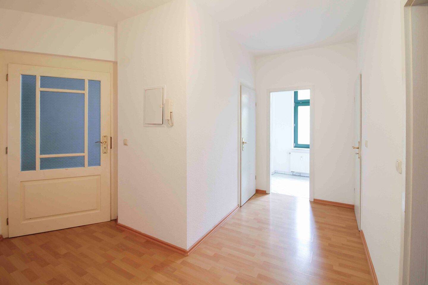 Tolle 2 Zimmer Wohnung + zentrumsnah + neu renoviert – Chemnitz – Vorschaubild 2