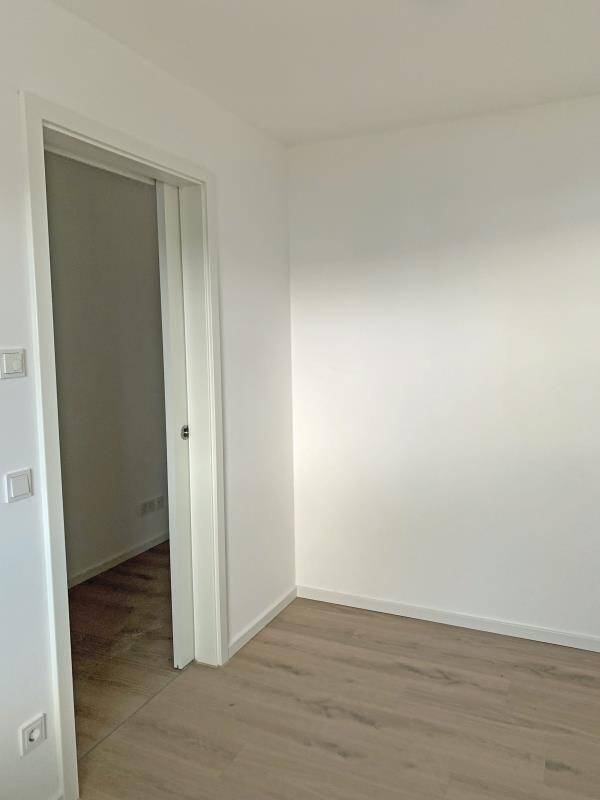 N-Schweinau: Erstbezug! Schöne, kleine 1,5-Zi-Whg. (3.OG) mit EBK, HWR und Aufzug – Nürnberg – Vorschaubild 5