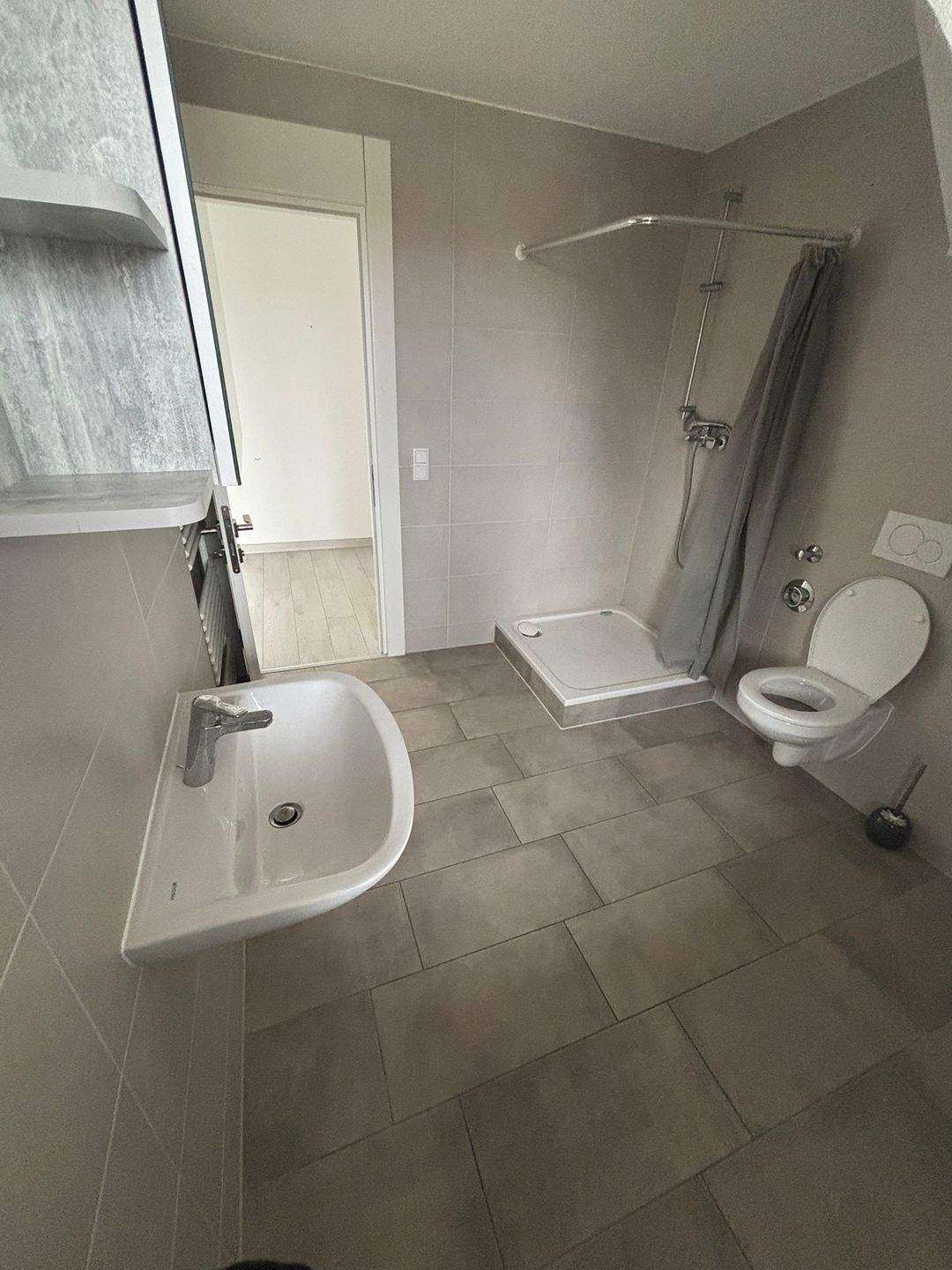 Moderne 2-Zimmer-Dachgeschosswohnung im Neubau 2023 mit Balkon (32) – Nürnberg – Vorschaubild 8