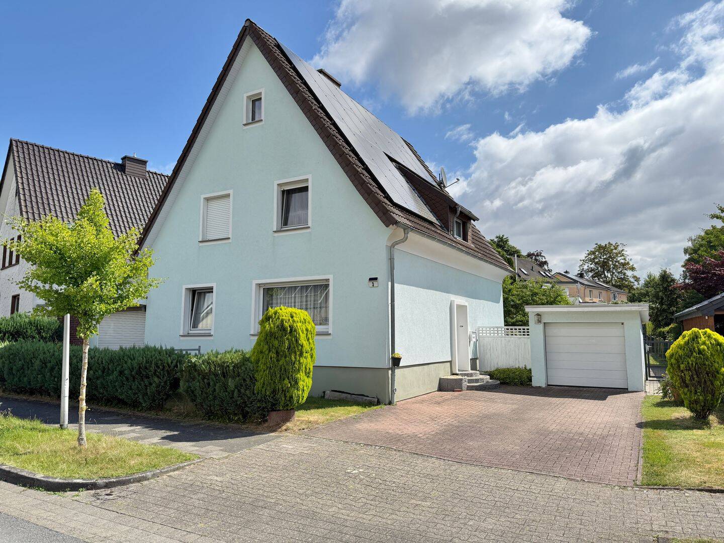 Vielseitiges Einfamilienhaus mit PV-Anlage – direkt am Erholungsgebiet Stavernbusch – Ennigerloh – Bild 1 von 9