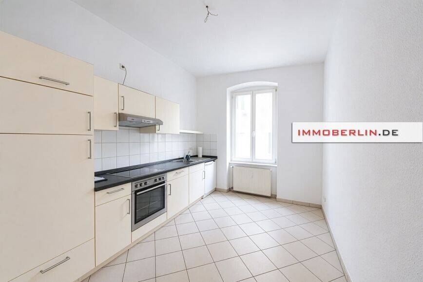 IMMOBERLIN.DE - Wunderbare Altbauwohnung mit Südwestbalkon in zentraler Lage – Berlin – Vorschaubild 2