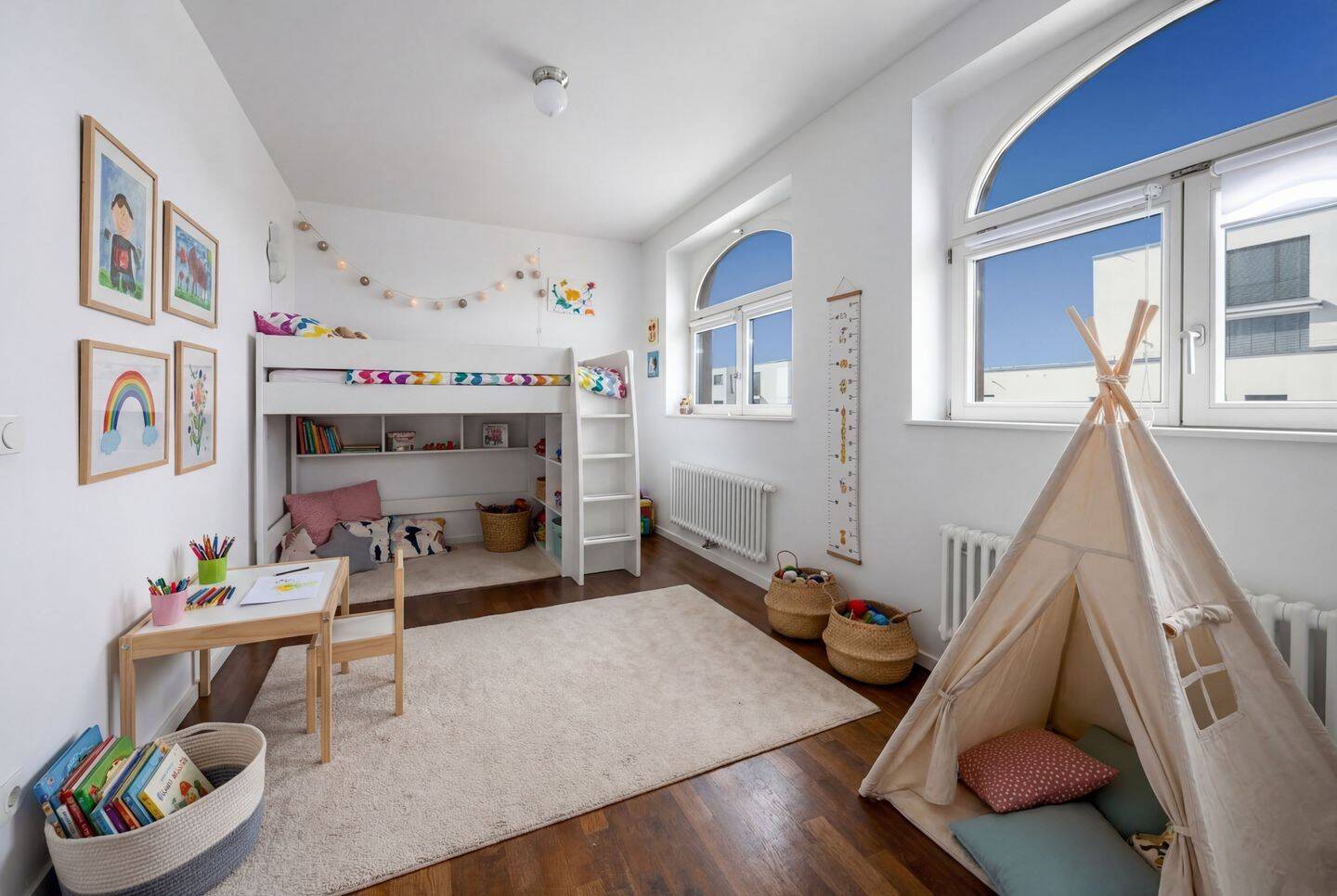 Barrierefreie 3-Raum-Wohnung mit 2 Bädern in saniertem Altbaukomplex am Schlosspark Charlottenburg – Berlin – Vorschaubild 4
