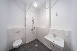 Neubauwohnung mit Fußbodenheizung im Erstbezug / WBS 180 erforderlich – 13599 Berlin – Vorschaubild 6