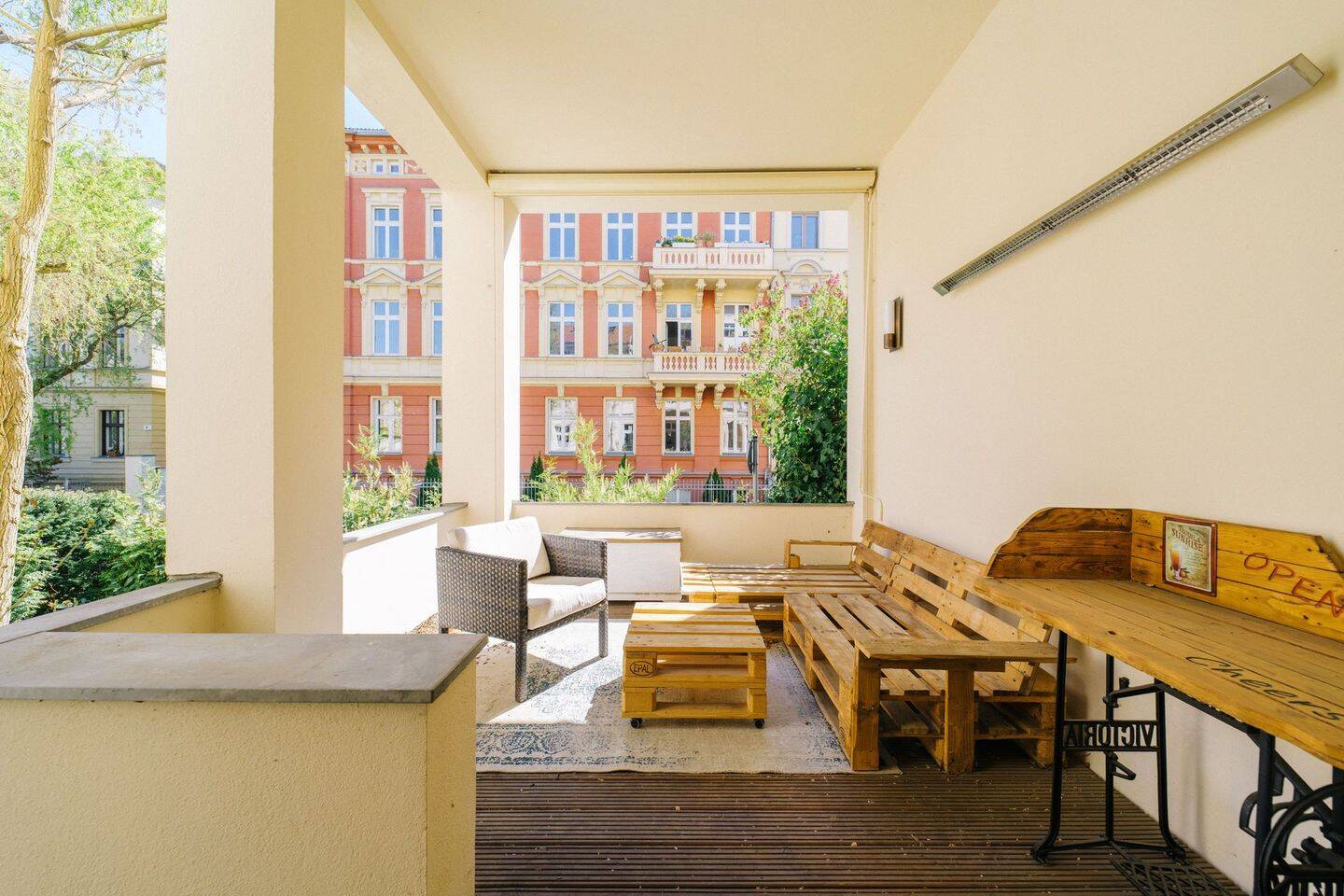 Historic charm meets modern living with private parking in the sought-after Jägervorstadt – Potsdam – Vorschaubild 6